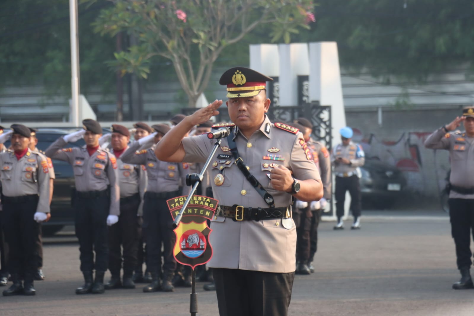 Jelang Hari Bhayangkara, Polresta Tangerang Teladani Semangat Juang dengan Ziarah di Taman Makam Pahlawan
